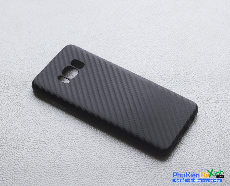 Ốp Lưng Samsung Galaxy S8 S8 Plus Hiệu Vip Carbon kẽ vân sọc chính hãng Vip chất liệu PC và sợi tổng hợp  thân thiện với môi trường, có khả năng đàn hồi tốt, không bị giòn và khả năng chống trầy xước tốt.